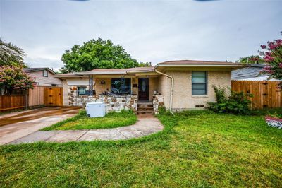 Doorway to property with covered porch | Image 2