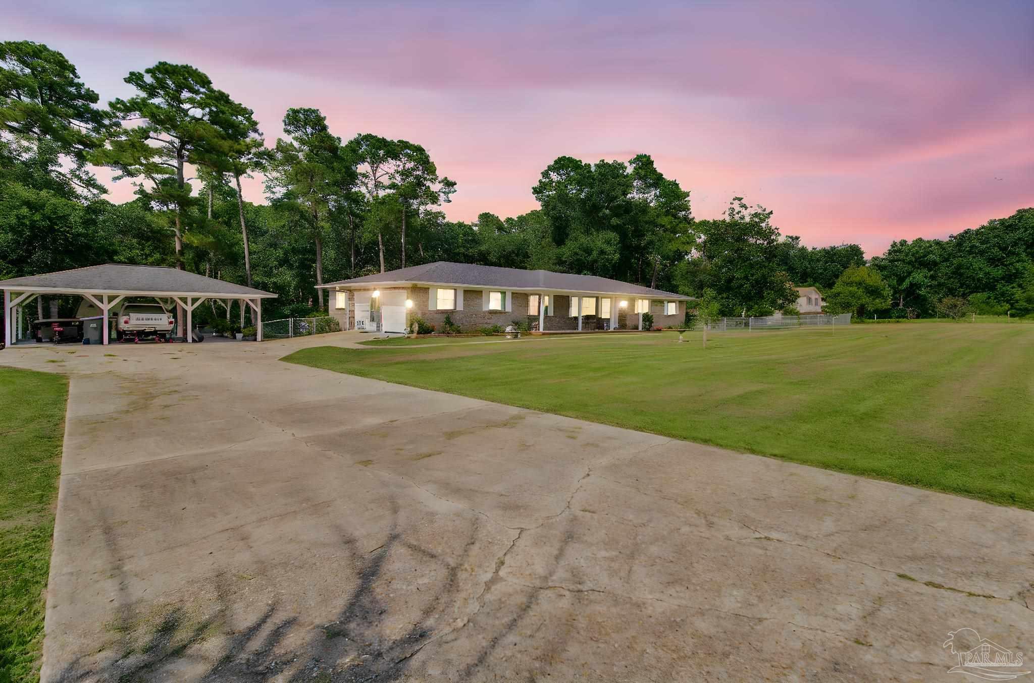 Amanda Ln, Cantonment, FL 32533