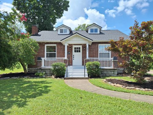 551 E Eastland St, Gallatin, TN, 37066-2410 | Card Image