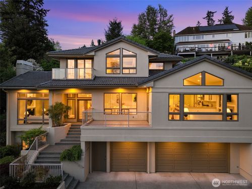 8144 W Mercer Way, Mercer Island, WA, 98040-5629 | Card Image