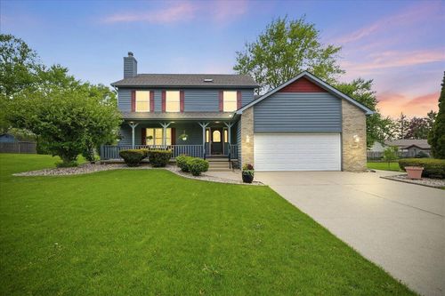 2105 Shadowood Ct, Valparaiso, IN, 46383 | Card Image
