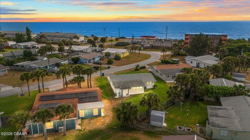 8 Camellia Dr, ORMOND BEACH, FL, 32176-2402 | Card Image