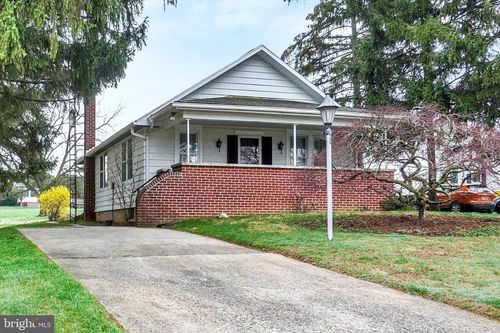 26 Oak St, YORK, PA, 17402-4932 | Card Image