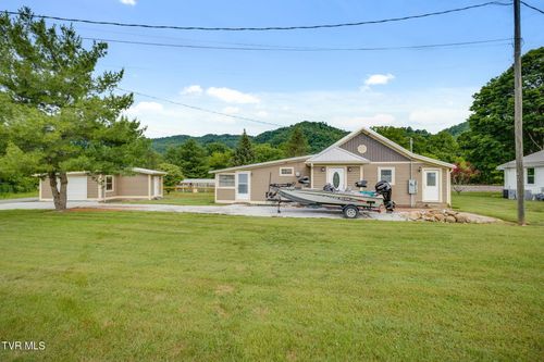 117 Sam Rogers Rd, Erwin, TN, 37650-3203 | Card Image