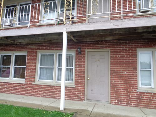 d4-1340 Main St, Wheaton, IL, 60187-3513 | Card Image