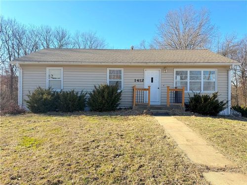 1412 Ridgeway Dr, Richmond, MO, 64085-1159 | Card Image