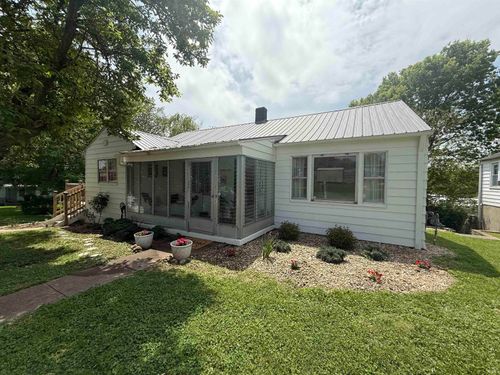619 Stephens St, Shoals, IN, 47581-2293 | Card Image
