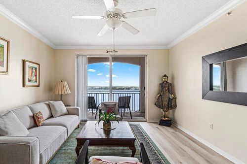 1206-616 Clearwater Park Rd, West Palm Beach, FL, 33401-6226 | Card Image