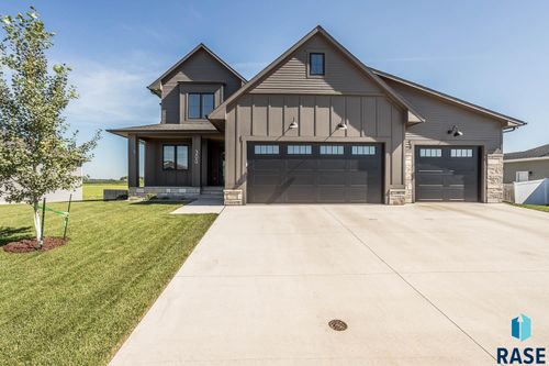 300 E Alberta Trl Trail, Tea, SD, 57064 | Card Image