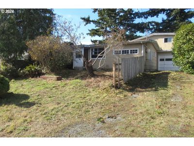 740 S Cammann St, House other with 4 bedrooms, 1 bathrooms and 1 parking in CoosBay OR | Image 2