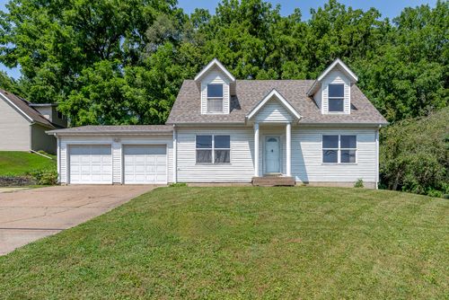 1148 Valley Dr, Riverdale, IA, 52722-5750 | Card Image