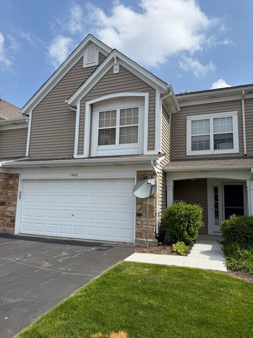 1560 Chivalry Ct, Palatine, IL, 60074-6827 | Card Image