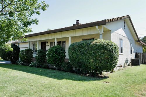 2868 Christina Ave, Stockton, CA, 95204-1416 | Card Image