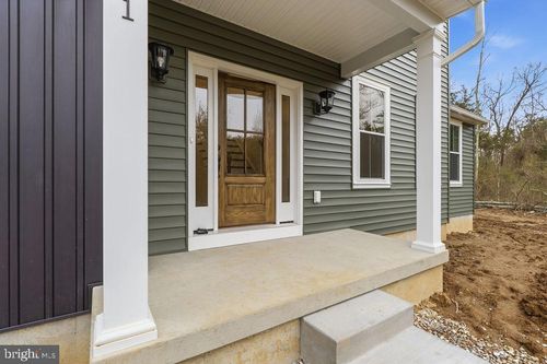 1410 Saint Peters Rd, POTTSTOWN, PA, 19465-7252 | Card Image