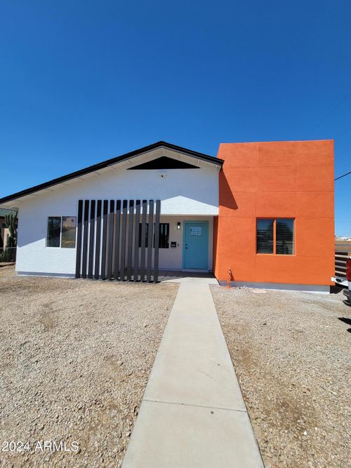 2002 W Adams St, Phoenix, AZ, 85009-5239 | Card Image