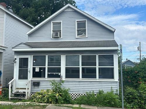 421 7th Ave, Troy, NY, 12182-3011 | Card Image