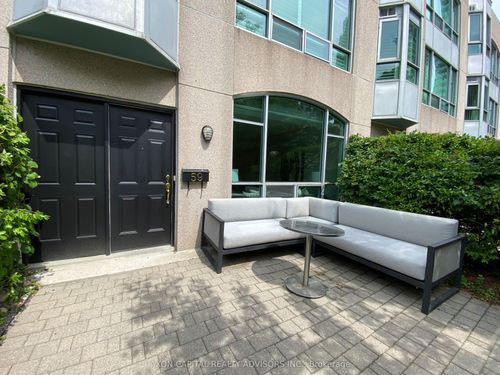 59 Mcmurrich St, Toronto, ON, M5R3S6 | Card Image