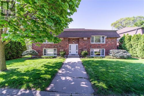 204-25 Hillview Cres, Kingsville, ON, N9Y1J5 | Card Image