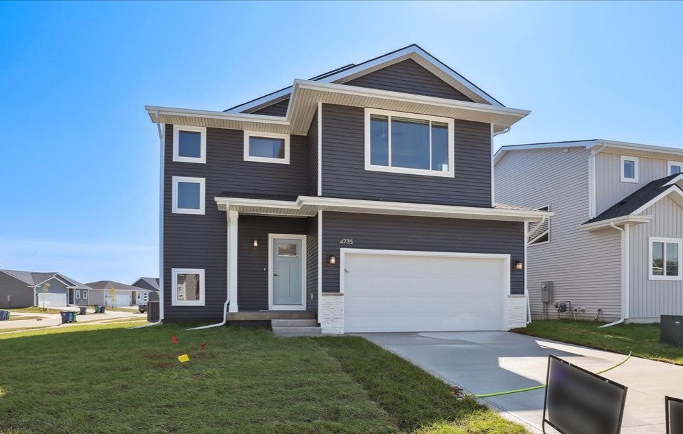 167th St, Urbandale, IA 50323