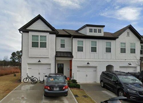 82 Auburn Run Ln, Auburn, GA, 30011-5207 | Card Image