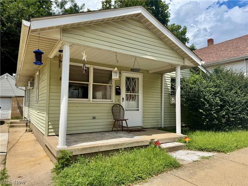 607 Allegheny St, Follansbee, WV, 26037-1305 | Card Image