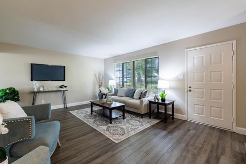 apt-d-8913 Salmon Falls Dr, Sacramento, CA, 95826-1969 | Card Image