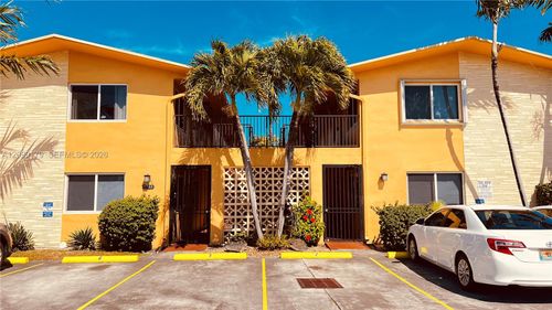 11-1733 Mayo St, Hollywood, FL, 33020-6568 | Card Image