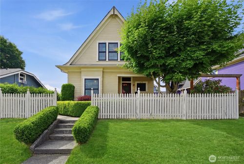 2415 F St, Bellingham, WA, 98225-3710 | Card Image
