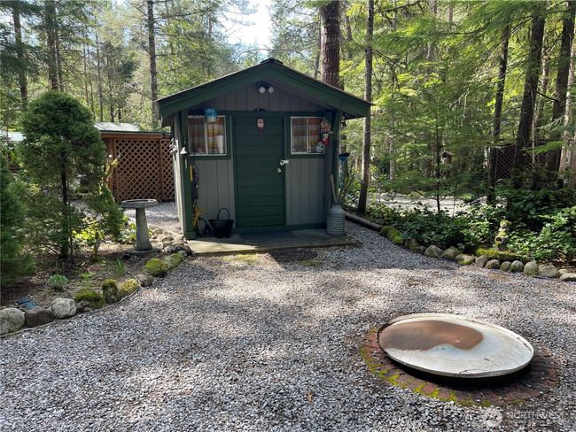 Firepit area | Image 5
