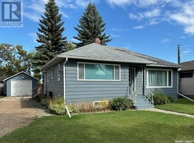 236 1 St Ave E, House other with 3 bedrooms, 1 bathrooms and null parking in Canora SK | Image 1