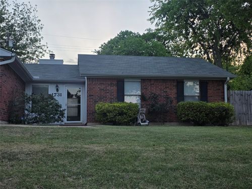 1731 Cliffcrest Dr, Duncanville, TX, 75137-4303 | Card Image