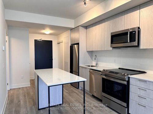 605-185 Deerfield Rd, Newmarket, ON, L3Y0G7 | Card Image