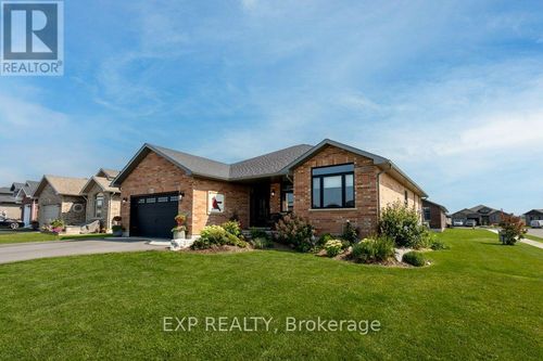 83 Essex Dr, Belleville, ON, K8N0K2 | Card Image