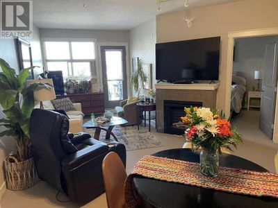 100 Lakeway Blvd, Condo with 2 bedrooms, 1 bathrooms and 2 parking in Sylvan Lake AB | Image 2