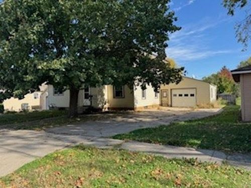 1001 16th St, Eldora, IA, 50627-1271 | Card Image