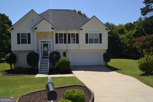 8 Kingsbrook Cv, Newnan, GA, 30265-2760 | Card Image