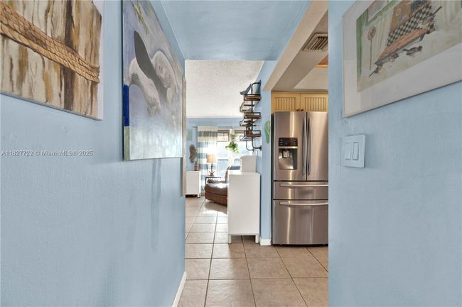 9381 Nw 41 St Pl, House other with 4 bedrooms, 3 bathrooms and null parking in Sunrise FL | Image 6