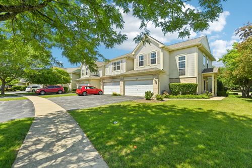 2145 Sunrise Cir, Aurora, IL, 60503-6761 | Card Image