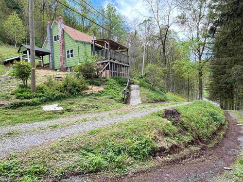 6357 Seneca Trl, Montrose, WV, 26283-8860 | Card Image