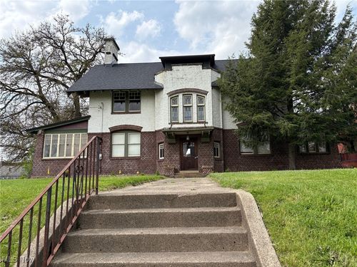 1421 Market Ave N, Canton, OH, 44714-2609 | Card Image