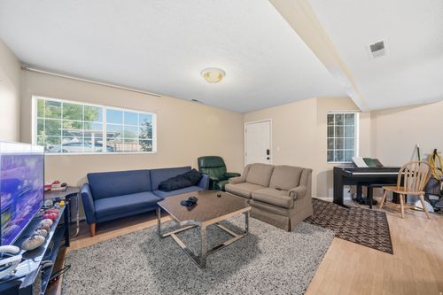 39-1245 Riverside Ave, Provo, UT, 84604-3287 | Card Image