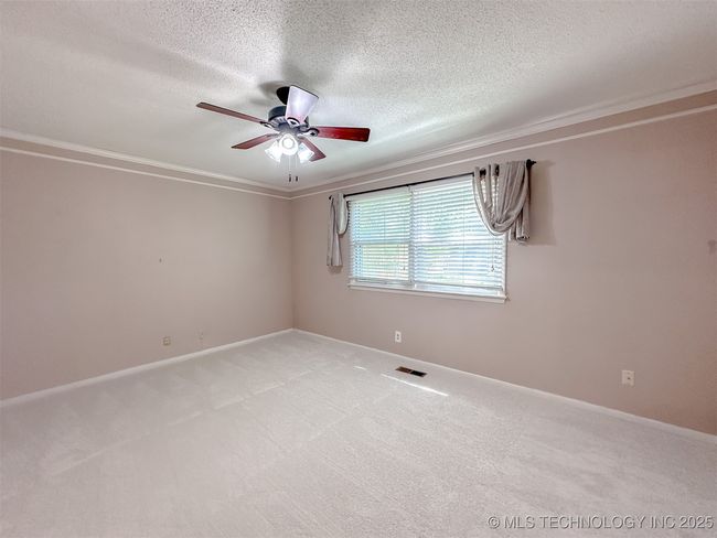 5807 S New Haven Ave, House other with 3 bedrooms, 3 bathrooms and null parking in Tulsa OK | Image 25