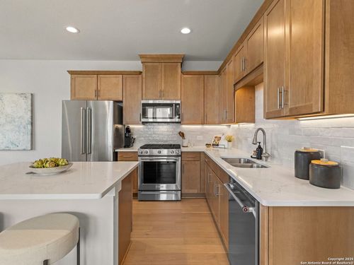 503 Burrus Pl, San Antonio, TX, 78210-1071 | Card Image