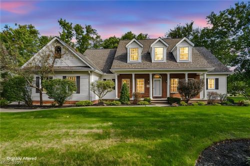7705 Keystone Dr, Concord Twp, OH, 44077-8729 | Card Image