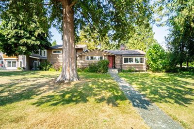 894 E 13th St, House other with 4 bedrooms, 1 bathrooms and null parking in North Vancouver BC | Image 2