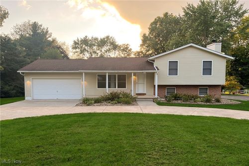 273 Allen Dr, Kent, OH, 44240-2117 | Card Image