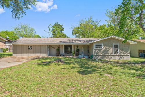 602 Colonial Dr, Athens, TX, 75751-3110 | Card Image