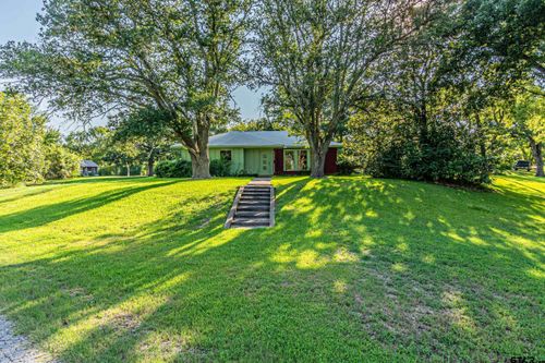 713 N Washington St, Grand Saline, TX, 75140-1647 | Card Image