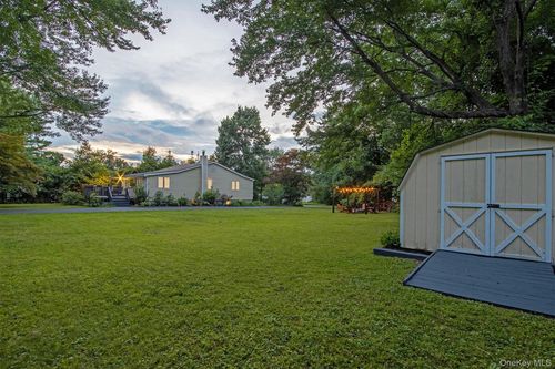 7 Horton Rd, Carmel, NY, 10512-5827 | Card Image