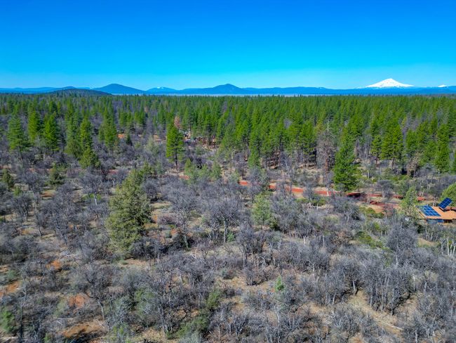 547705 Old Highway Rd, House other with 3 bedrooms, 3 bathrooms and null parking in Mcarthur CA | Image 8